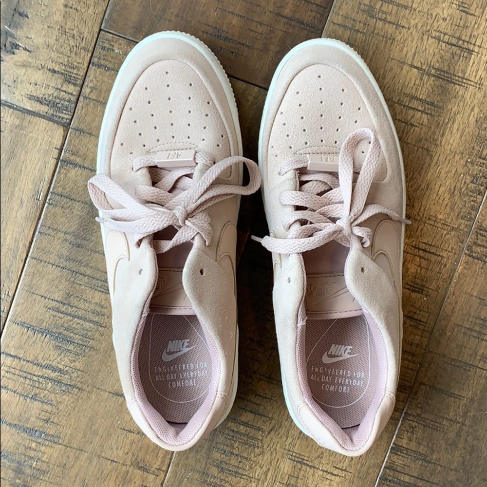 Nike Air Force 1 Pink Suede Platform